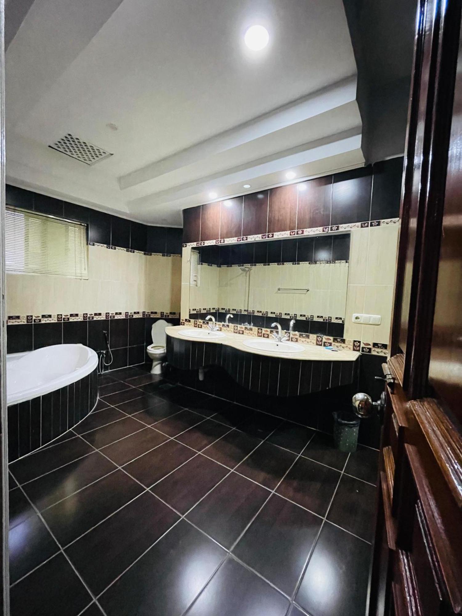 Executive Galaxy Guest House Iszlámábád Kültér fotó