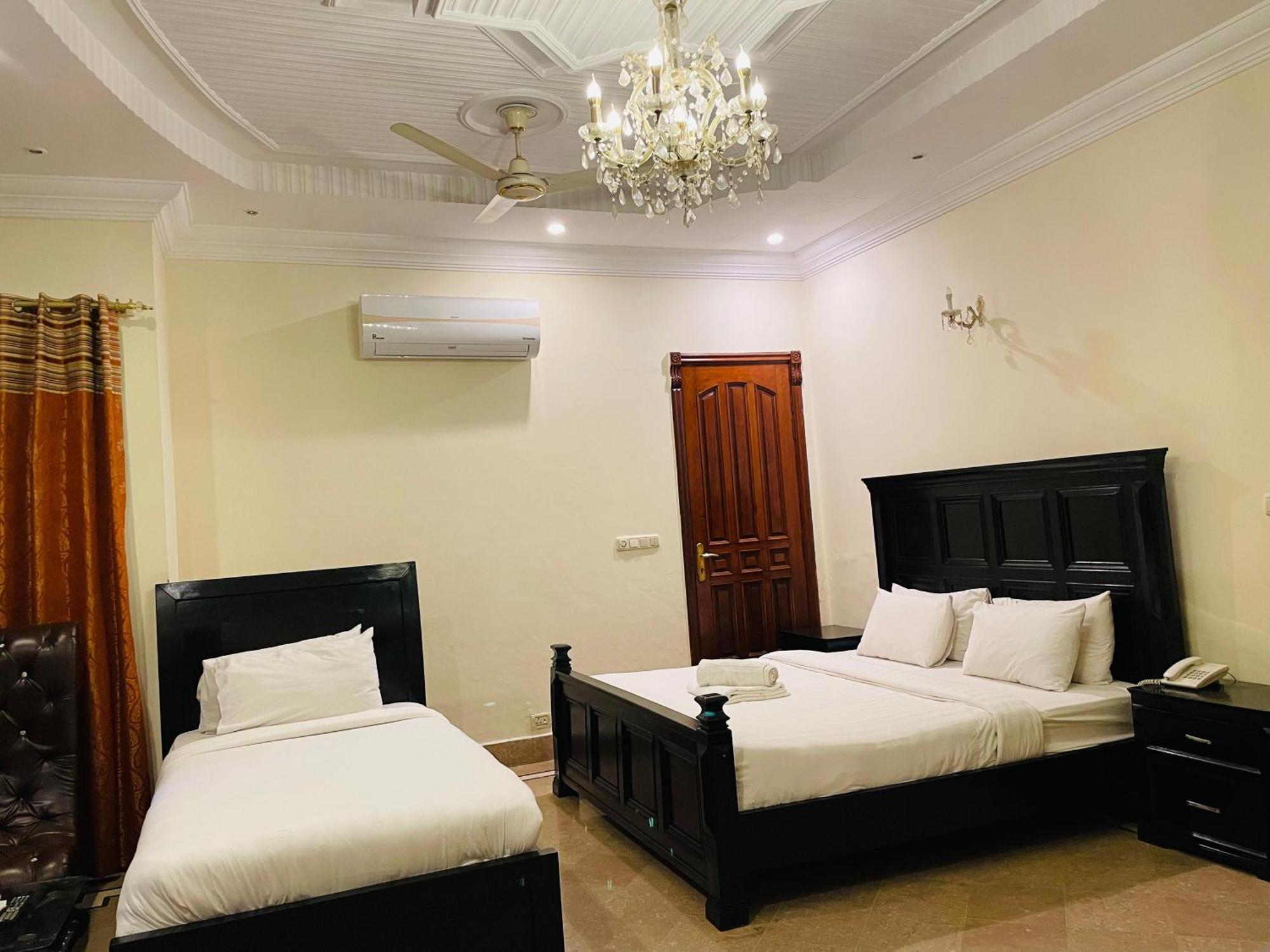 Executive Galaxy Guest House Iszlámábád Kültér fotó