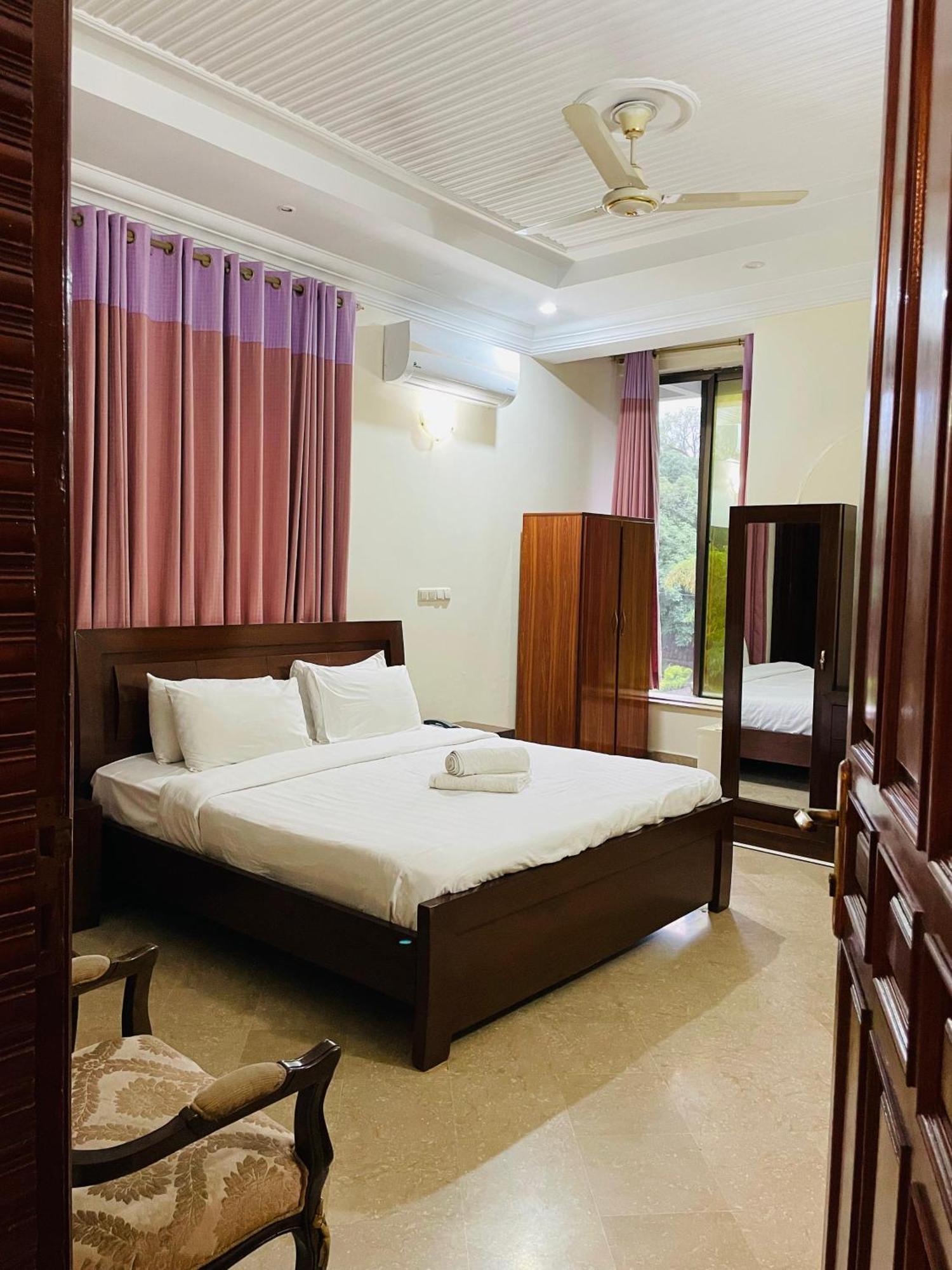 Executive Galaxy Guest House Iszlámábád Kültér fotó