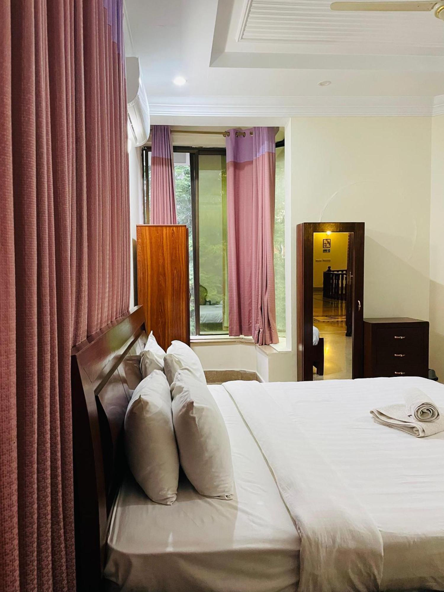 Executive Galaxy Guest House Iszlámábád Kültér fotó