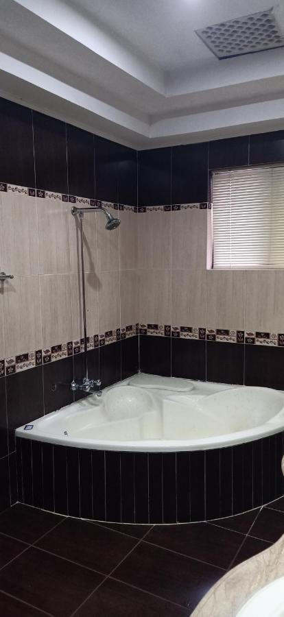 Executive Galaxy Guest House Iszlámábád Kültér fotó