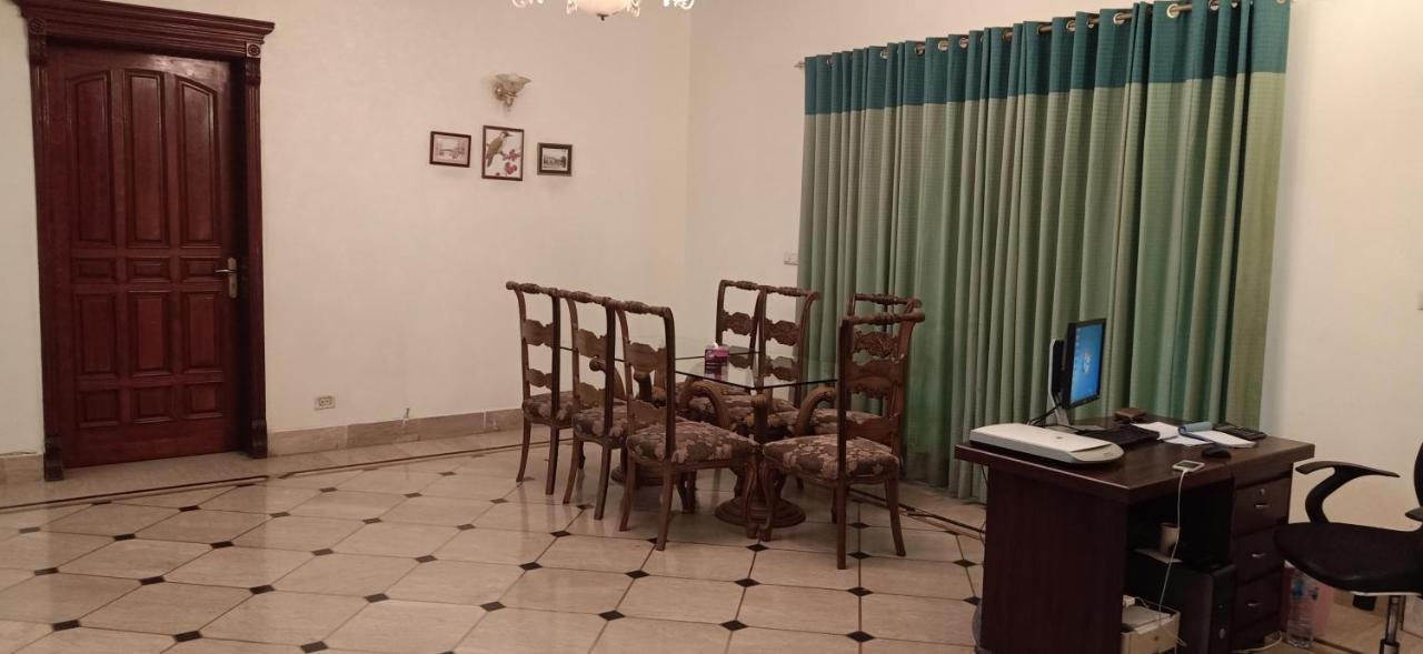 Executive Galaxy Guest House Iszlámábád Kültér fotó